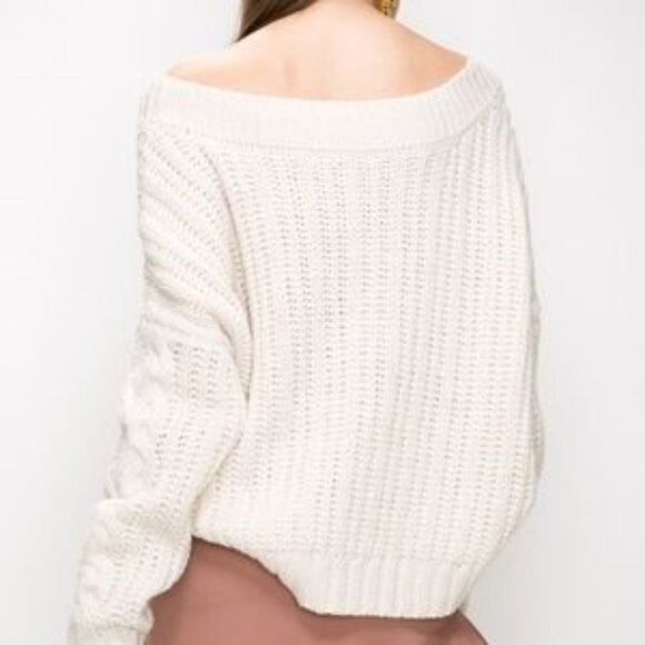 OVERSIZED CABLE KNIT SWEATER CREAM WARM SOFT - Picture 2 of 3